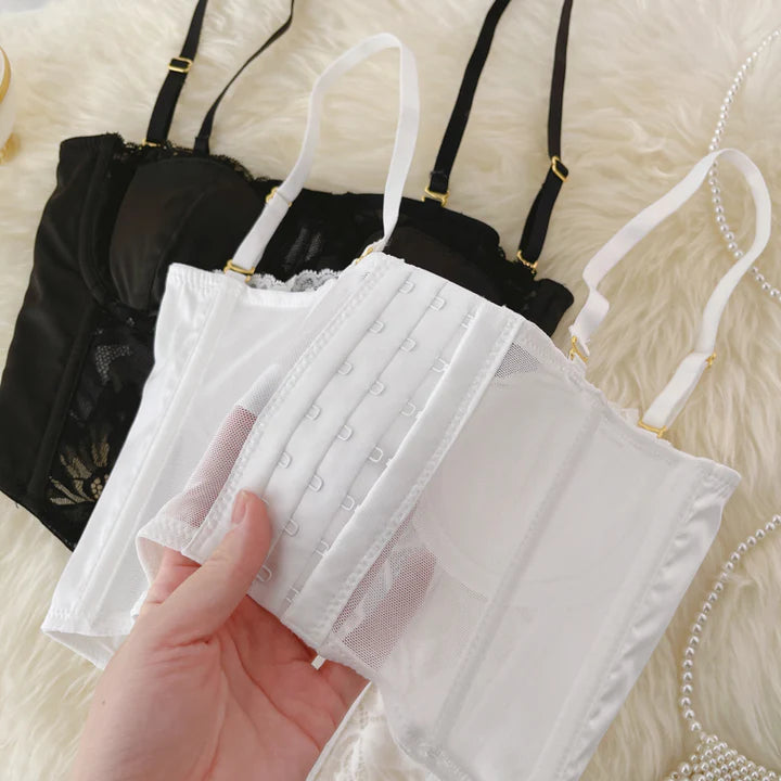 Une Pièce Versatile Au-Delà De La Lingerie