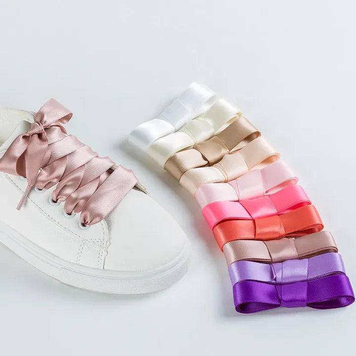 Des lacets satinés pour twister vos chaussures avec élégance