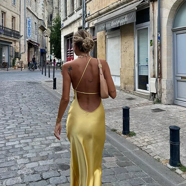 Une robe qui réinvente l’allure estivale