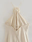 Robe longue Satin à bretelles croisées avec petite fleur
